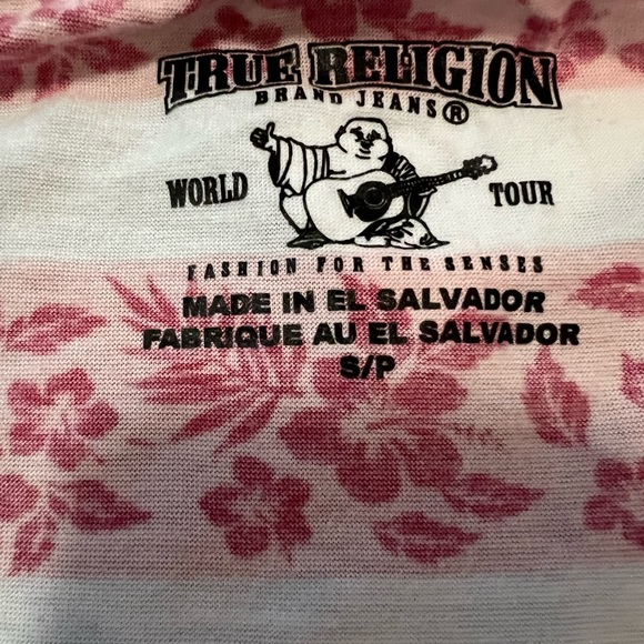 True Religion rhinestone T-shirt. - Picture 4 of 5
